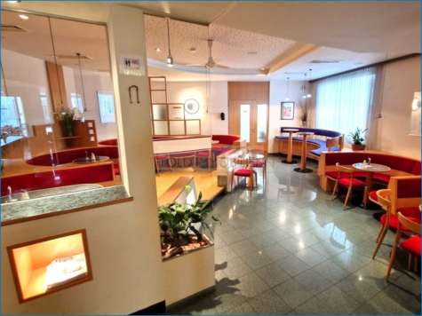 Pächter:in für bekanntes Cafe in Lienzer Top Frequenzlage gesucht!, 9900 Lienz, Café