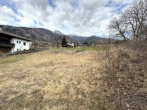 Grundstück auf 2 Seiten bebaut, 2 Seiten landwirtschaftliche Nutzung - Baugrund in ruhiger Wohnsiedlung – Oberlienz