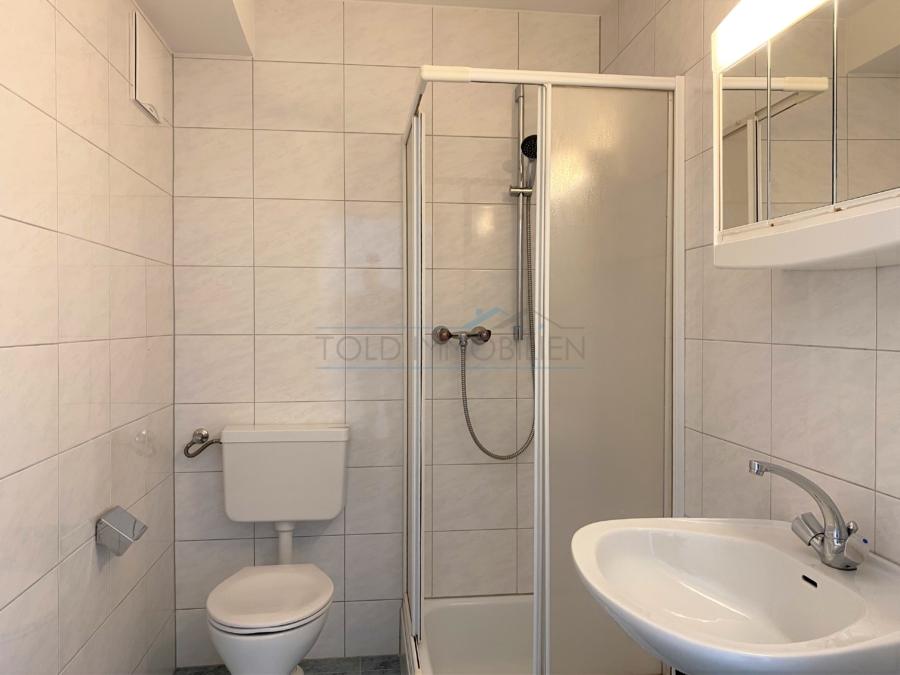 Badezimmer 1