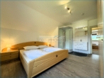 DG Schlafzimmer 2 inkl. Dusche - Wohnhaus mit 2 Wohneinheiten / Mehrfamilienhaus / Ferienhaus