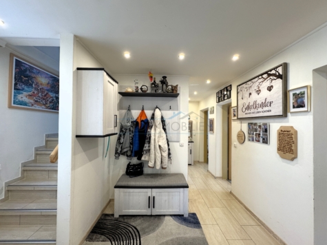 Doppelstöckige Wohlfühlwohnung in 2-Parteien-Haus in Lienz, 9900 Lienz, Wohnung